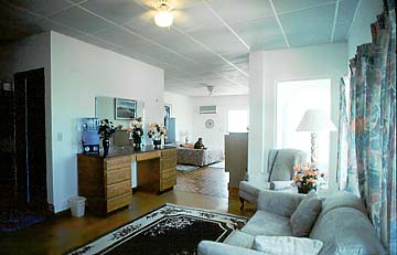 Presidential Suite, Truk Stop Hotel